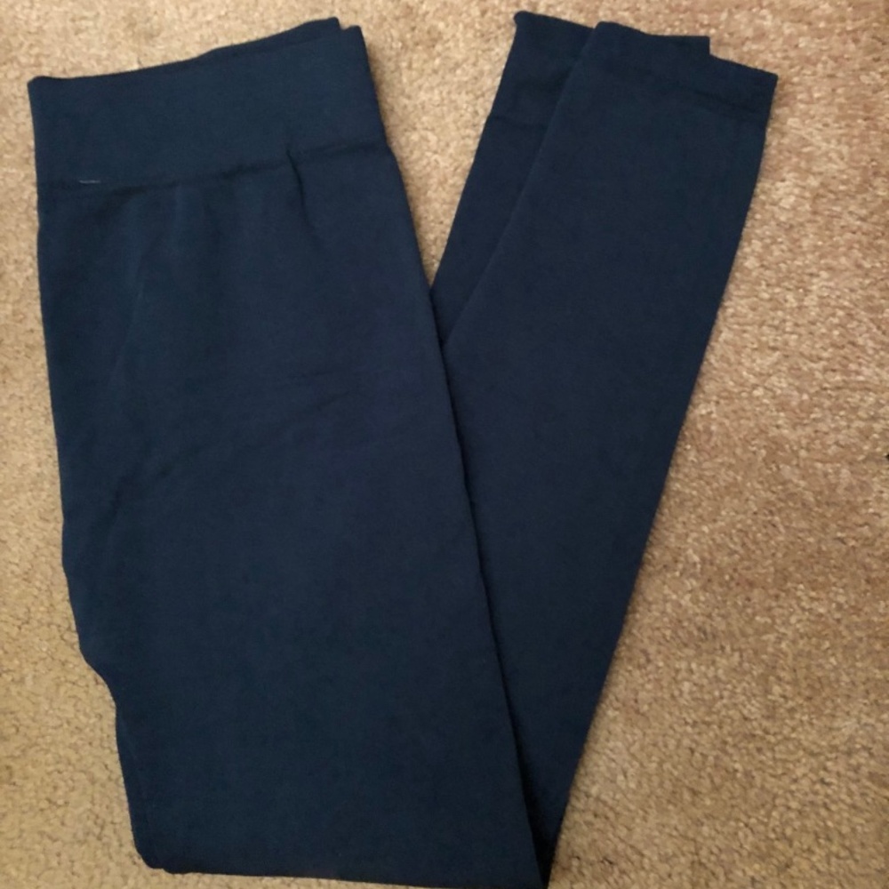 Sofra Leggings in navy and size Plus.